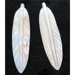 shell pendant without hole, leaf, approx 16x70mm