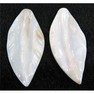 shell pendant without hole, leaf, approx 25x55mm