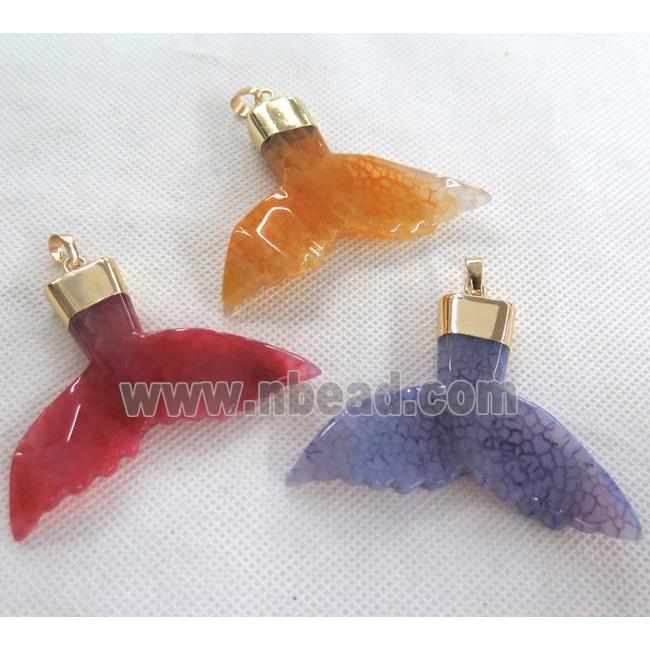 agate pendant in shark-tail shaped, mixed color