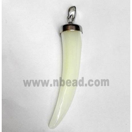 pearl shell pendant, horn