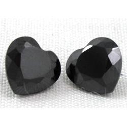 Cubic Zirconia heart diamond, black