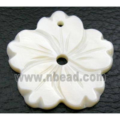 Mother of pearl flower pendant, white