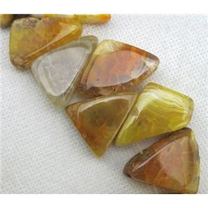 Natural agate bead, triangle, yellow, 15-30mm