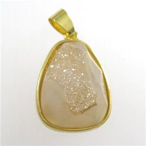 gold champagne Druzy Agate teardrop pendant, approx 15-20mm