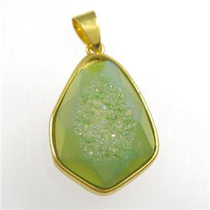 green Druzy Agate teardrop pendant, approx 16-23mm