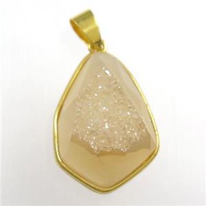gold champagne Druzy Agate teardrop pendant, approx 16-23mm