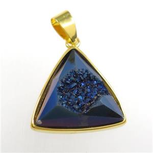 blue Druzy Agate triangle pendant, approx 17mm