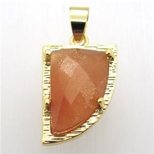 peach sunstone horn pendant, gold plated, approx 15-20mm