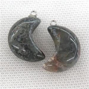 Labradorite moon pendant, approx 12-25mm