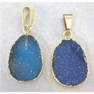 druzy agate pendant, blue dye, freeform, gold plated, approx 15-22mm