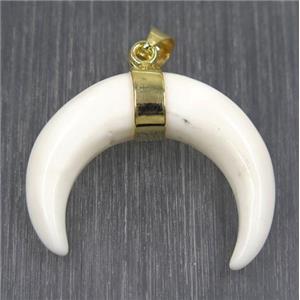 white cattle bone crescent pendant, horn, approx 20-25mm