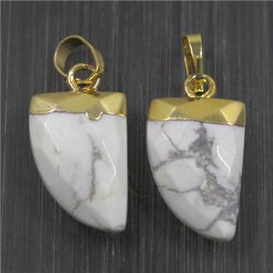 white Howlite Turquoise horn pendants, gold plated, approx 10-15mm