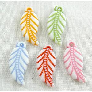 Colorful Plastic Leaf Pendant Beads, 7x17.5mm, approx 2480pcs