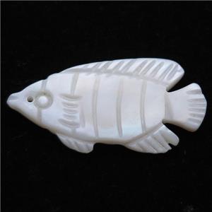 white shell fish pendant, approx 20-23mm