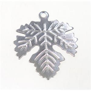 stainless steel maple leaf pendant, approx 18-20mm