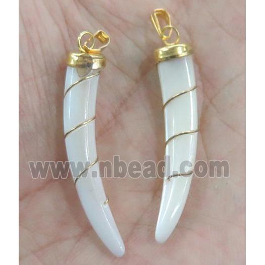 white pearl shell pendant, cattle horn